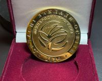 Золоту медаль виборов Херсонський Таврійський ліцей!!!